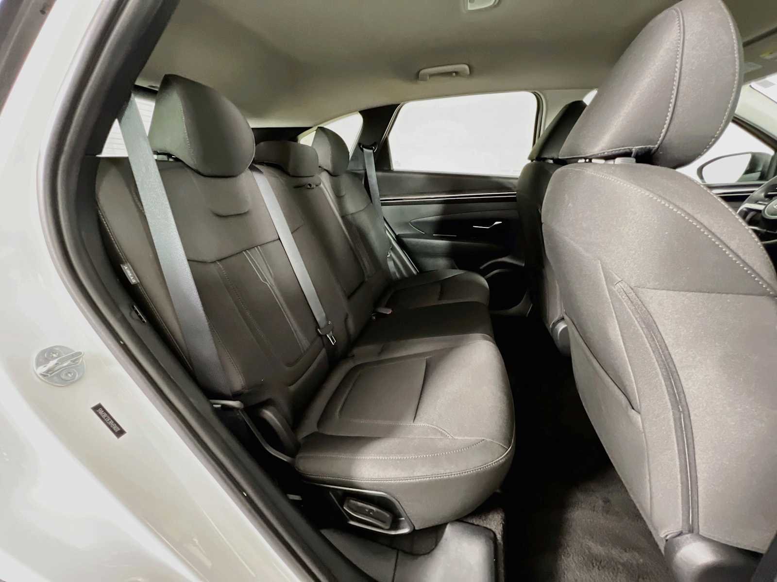 Used 2024 White Pearl Hyundai SEL image 27
