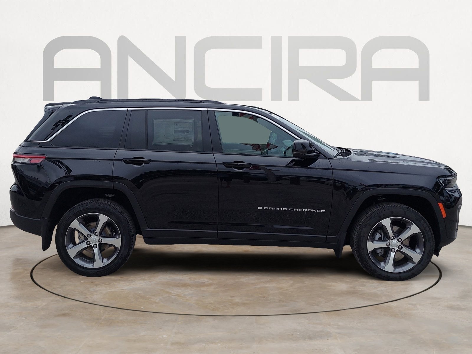 New 2026 Diamond Black Crystal Pearlcoat Jeep Limited image 11