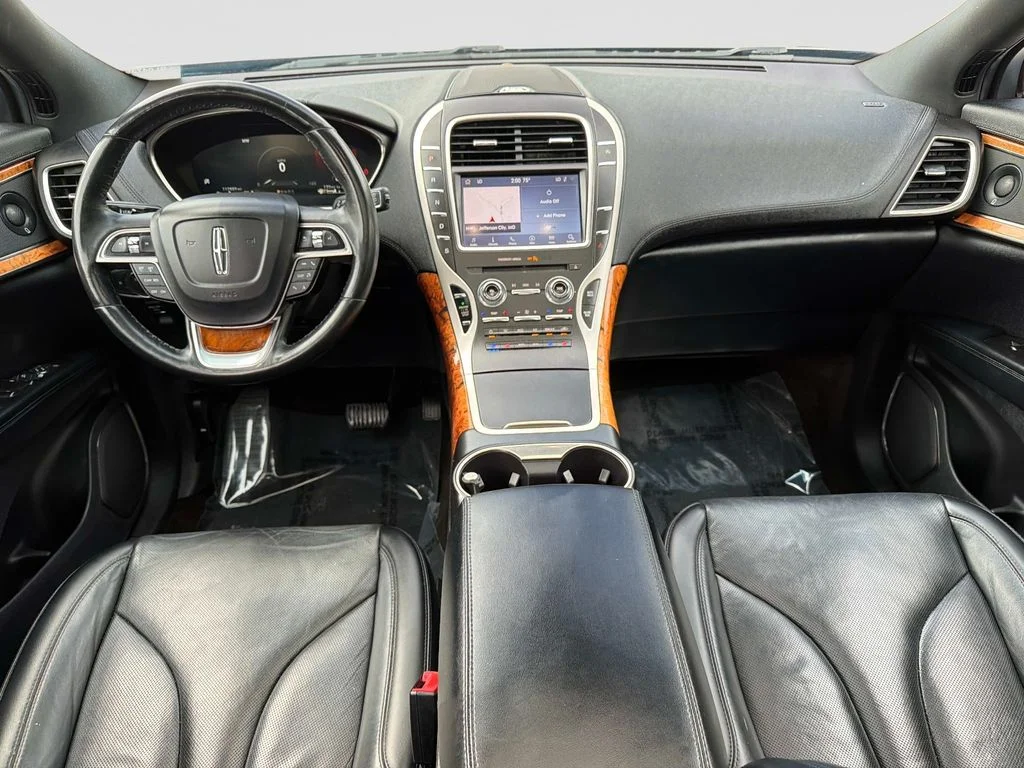 Used 2020 Blue Lincoln Reserve image 16