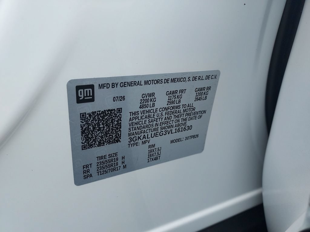 New 2027 Summit White GMC Elevation image 24