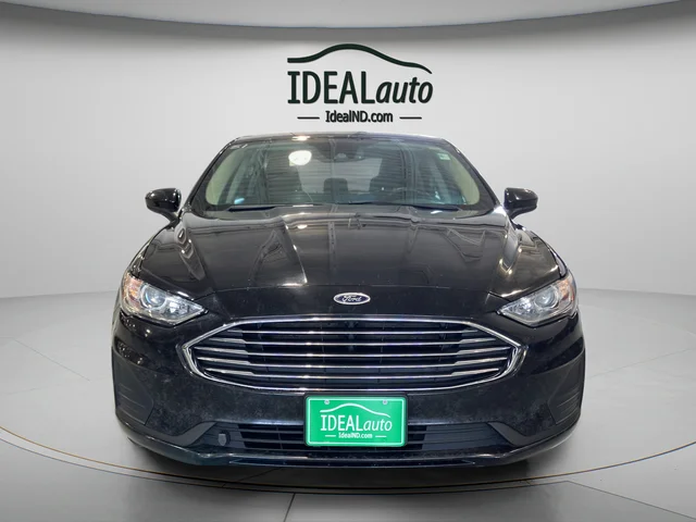 Used 2019 Black Ford SE image 16