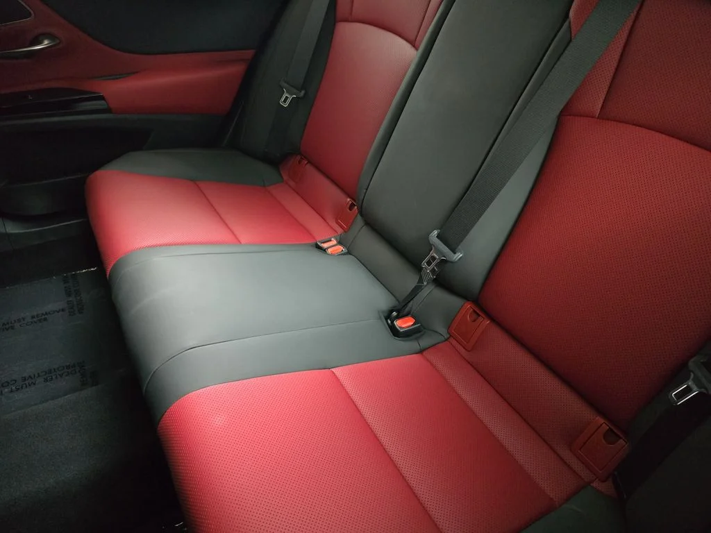 Used 2024 IRIDIUM Lexus 300h F SPORT Handling image 17