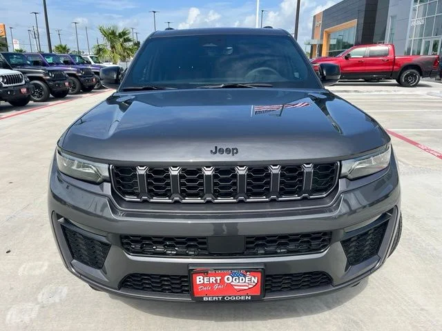 Used 2026 Gray Jeep Limited image 2