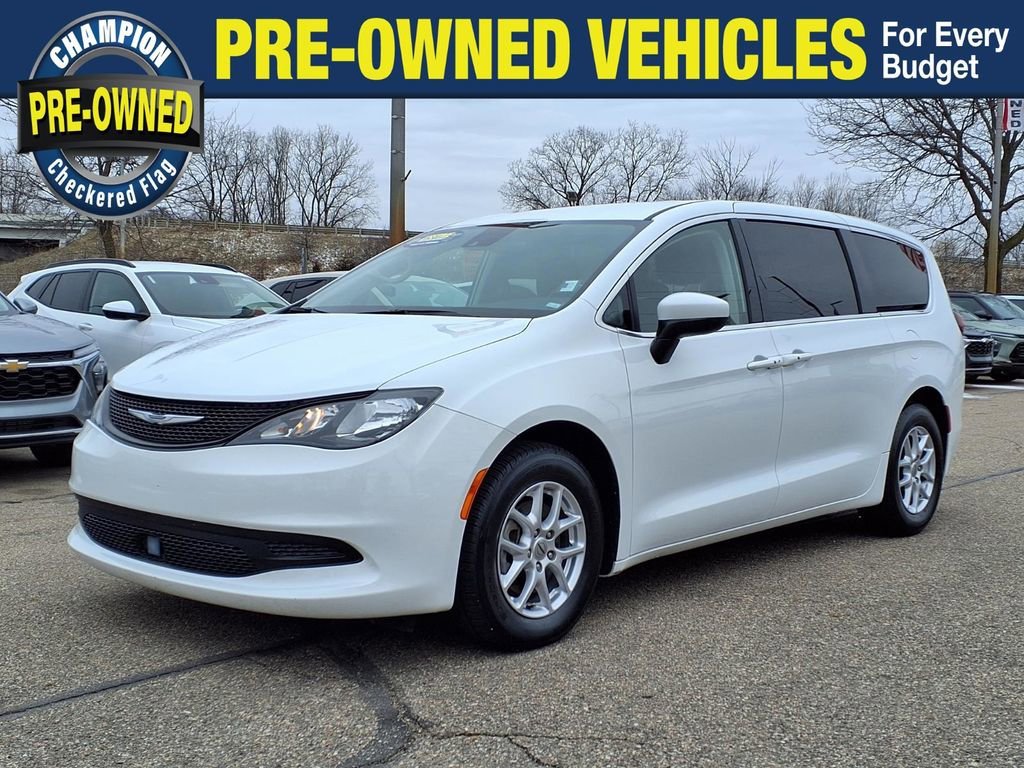 2023 Chrysler Voyager LX