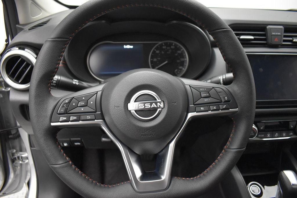 2025 Nissan Versa Sedan SR - Photo 16