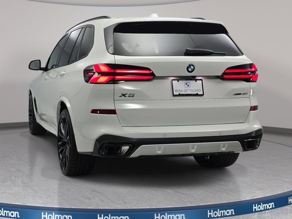 New 2026 Alpine White BMW xDrive40i image 6