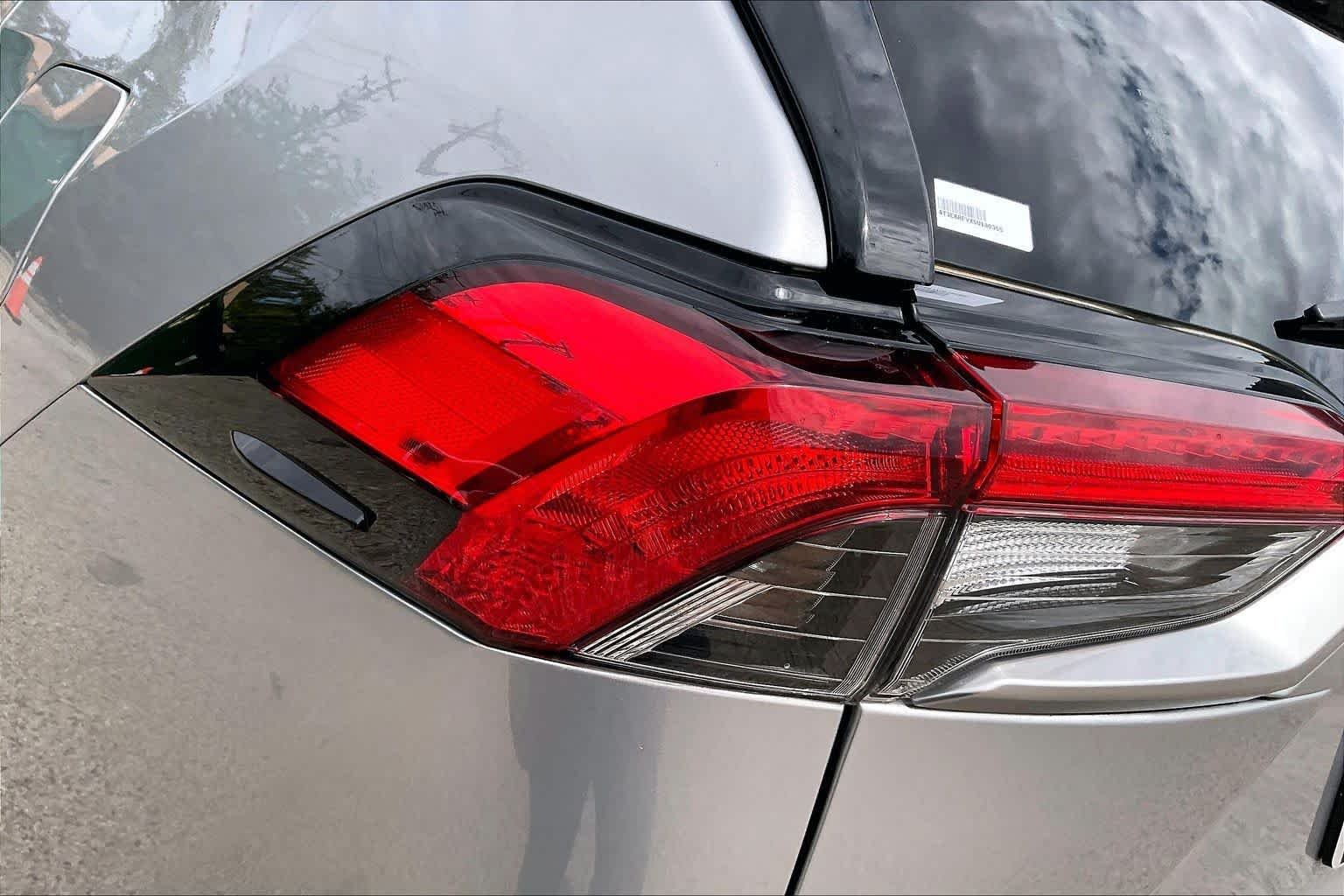 Used 2025 Silver Sky Metallic/Midnight Black Metallic Toyota Hybrid XSE image 28