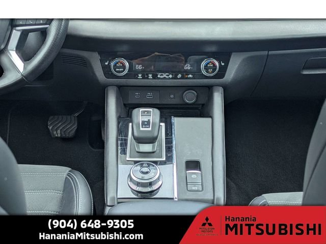 Used 2024  Mitsubishi  image 20