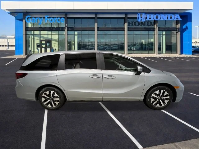 New 2027 Solar Silver Metallic Honda EX-L image 7