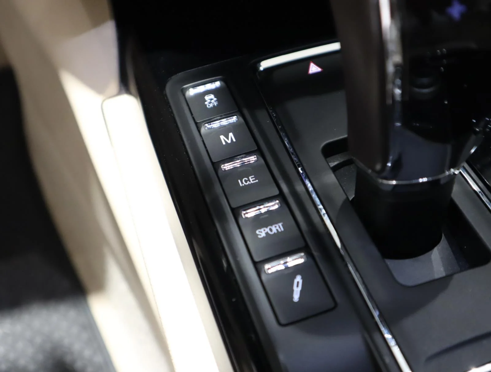 Used 2017 Red Maserati S Q4 GranLusso 3.0L image 36