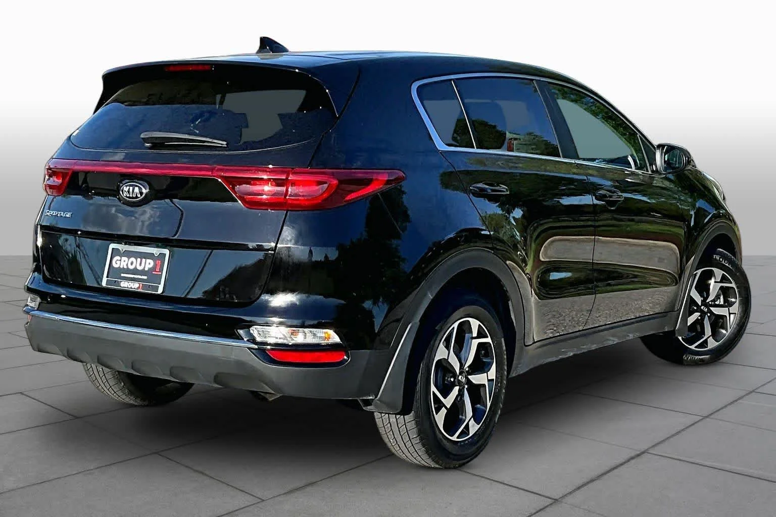 Certified Used 2020 Black Cherry Pearl Kia LX image 19
