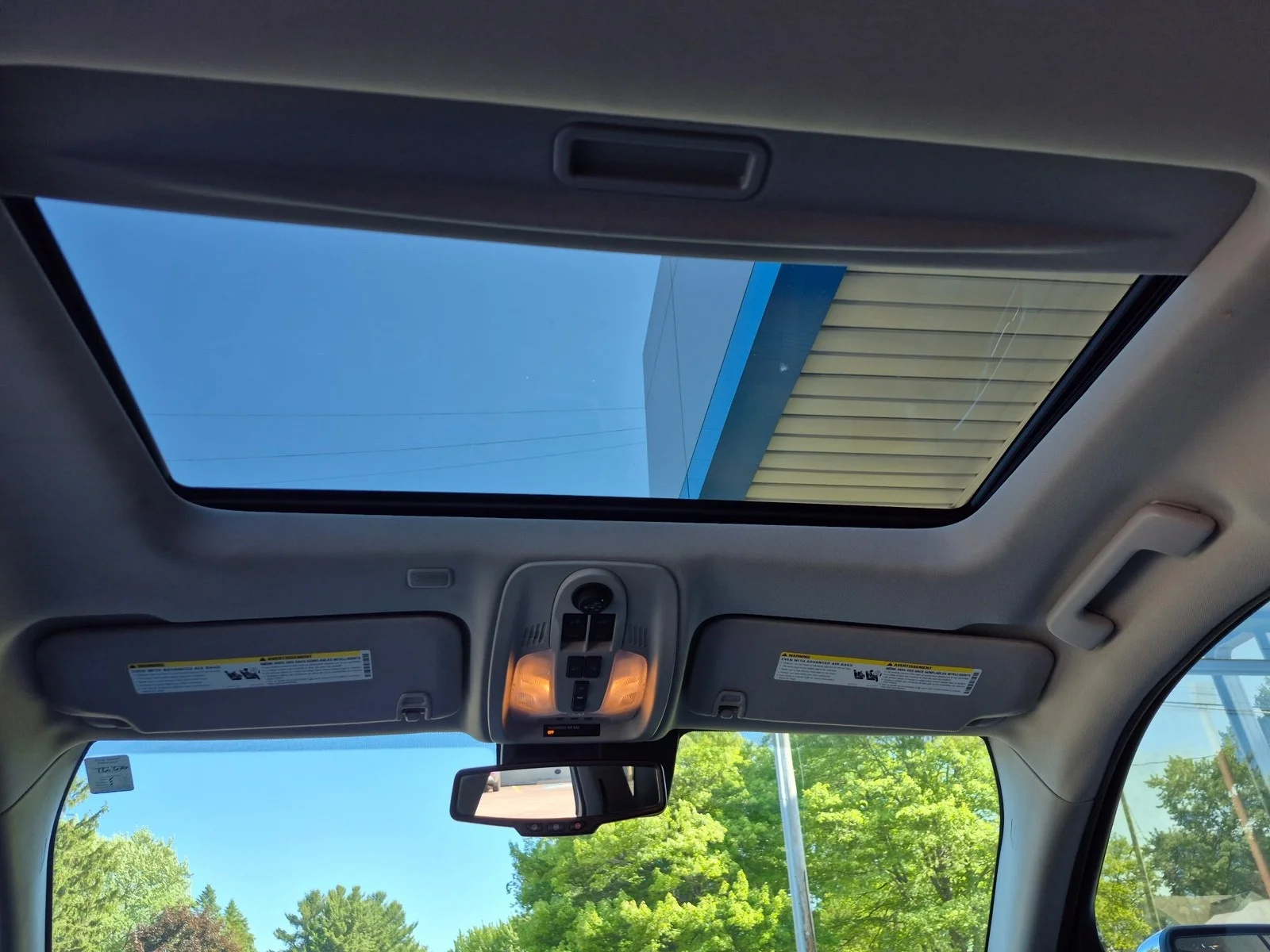 Used 2017 MOSAIC BLACK Chevrolet Premier image 8