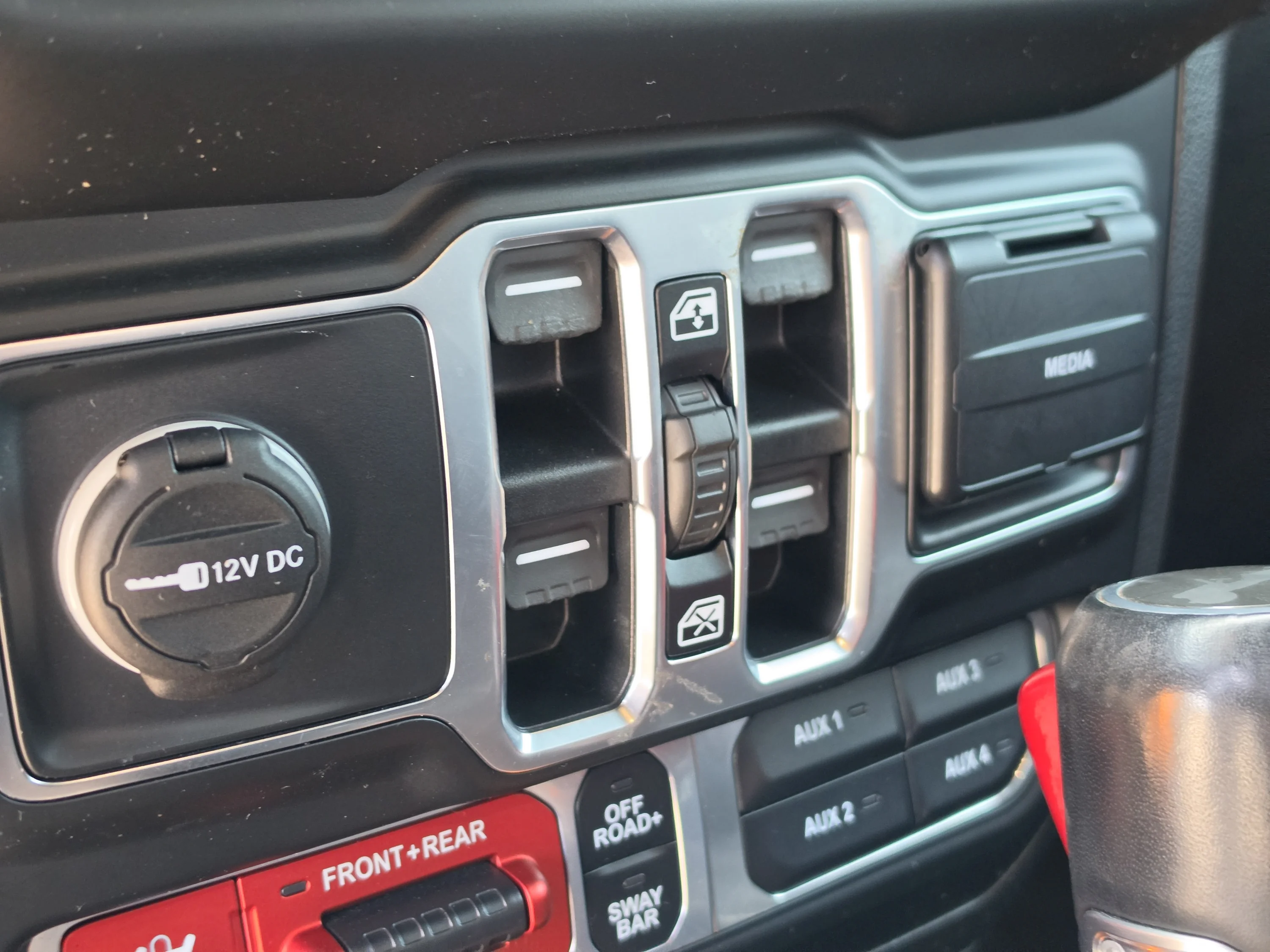 Used 2021 Nacho Clearcoat Jeep Unlimited Rubicon image 23