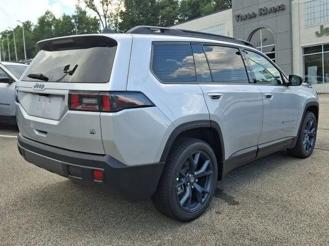 New 2026 Silver Zynith Clear-Coat Exterior Paint Jeep  image 4
