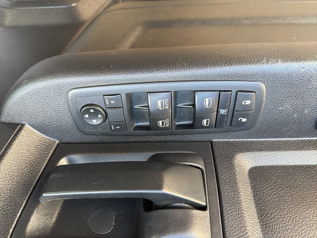 2017 RAM 5500 - Photo 28