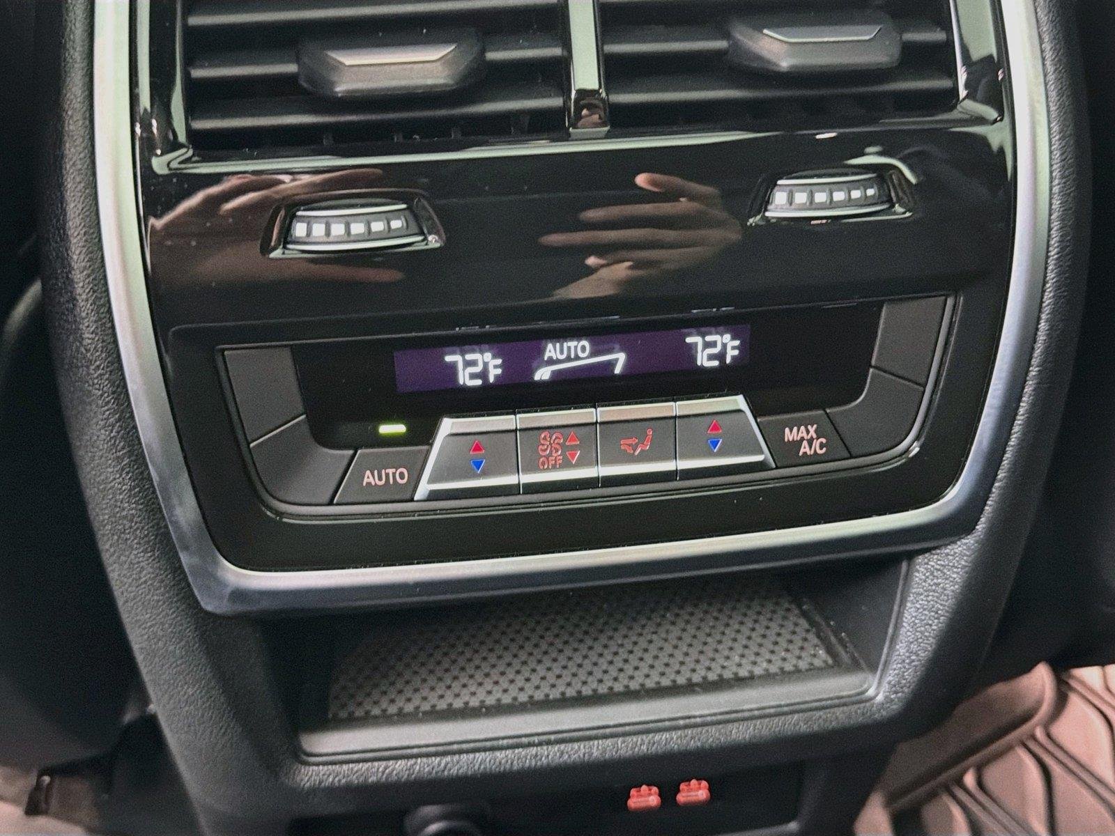 2026 BMW X5 M60i - Photo 52