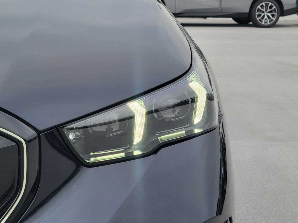 2026 BMW 5 Series 530i - Photo 9