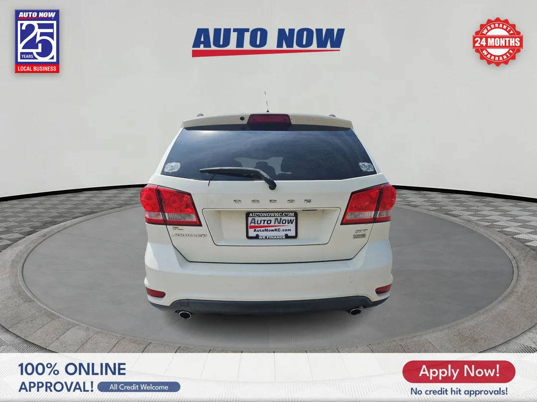 Used 2014  Dodge SXT image 8