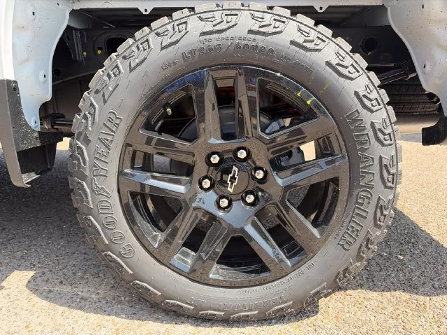 New 2026 Summit White Chevrolet LT Trail Boss image 21