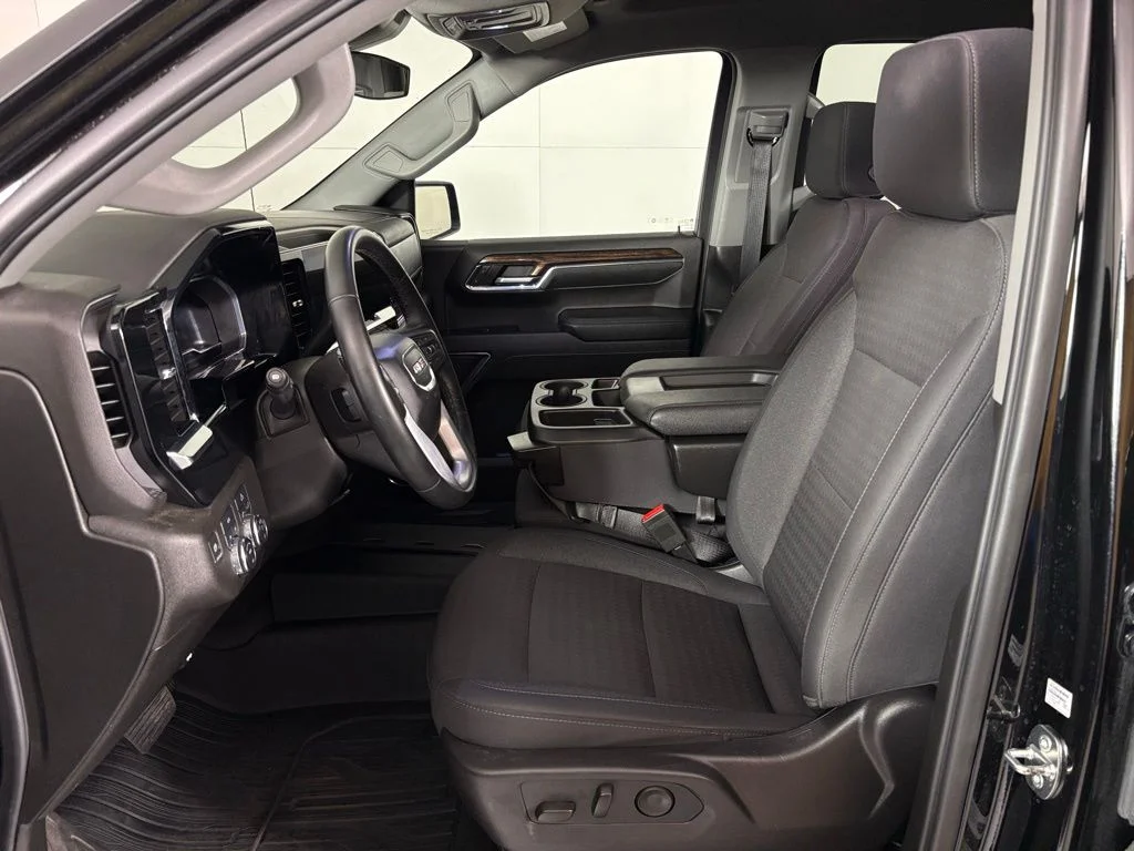 Used 2024 Black GMC Elevation image 18