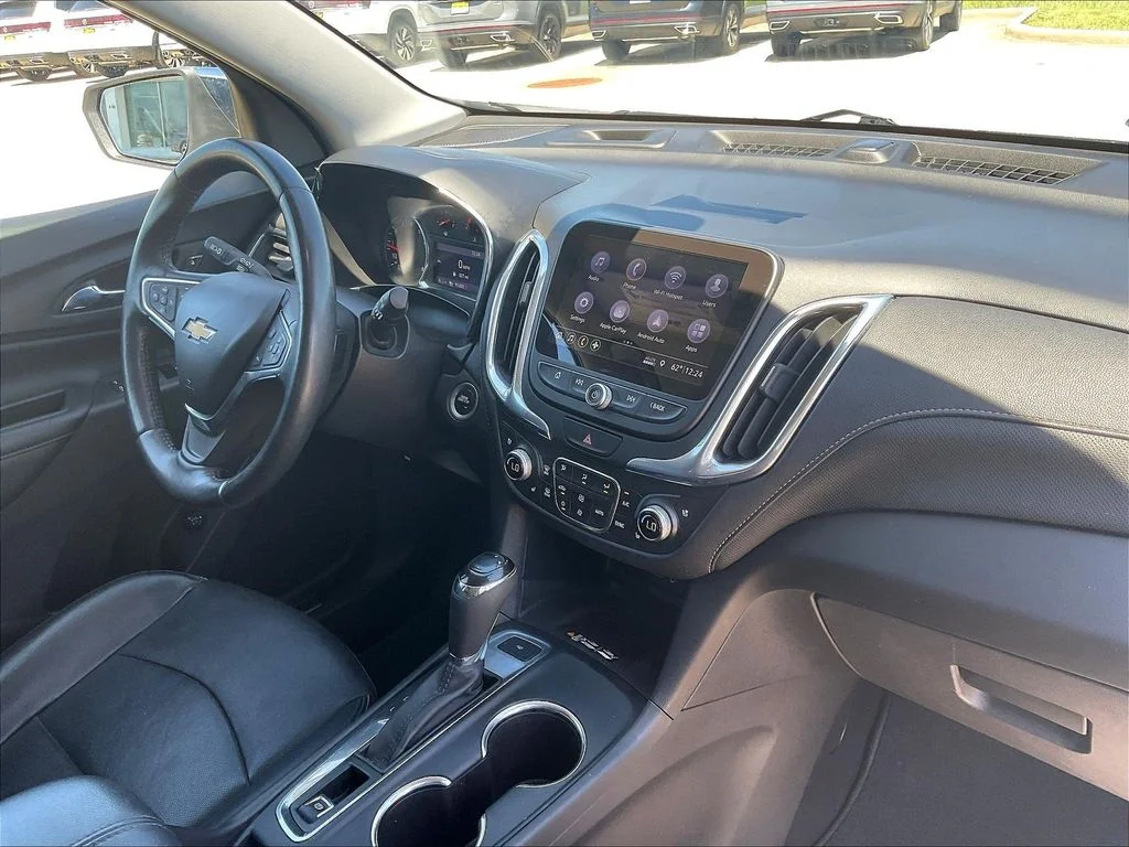 Used 2020 White Chevrolet Premier image 33