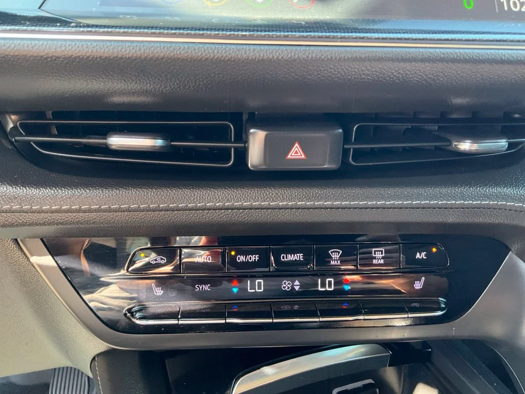 Used 2022 Red Buick Preferred image 18