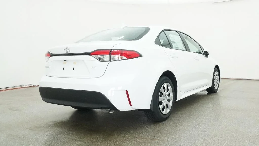 New 2026 Ice Cap Toyota LE image 9