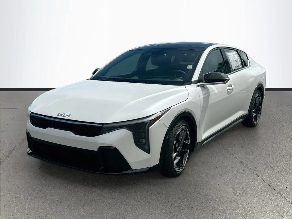 New 2026 Snow White Pearl Kia GT-Line image 3