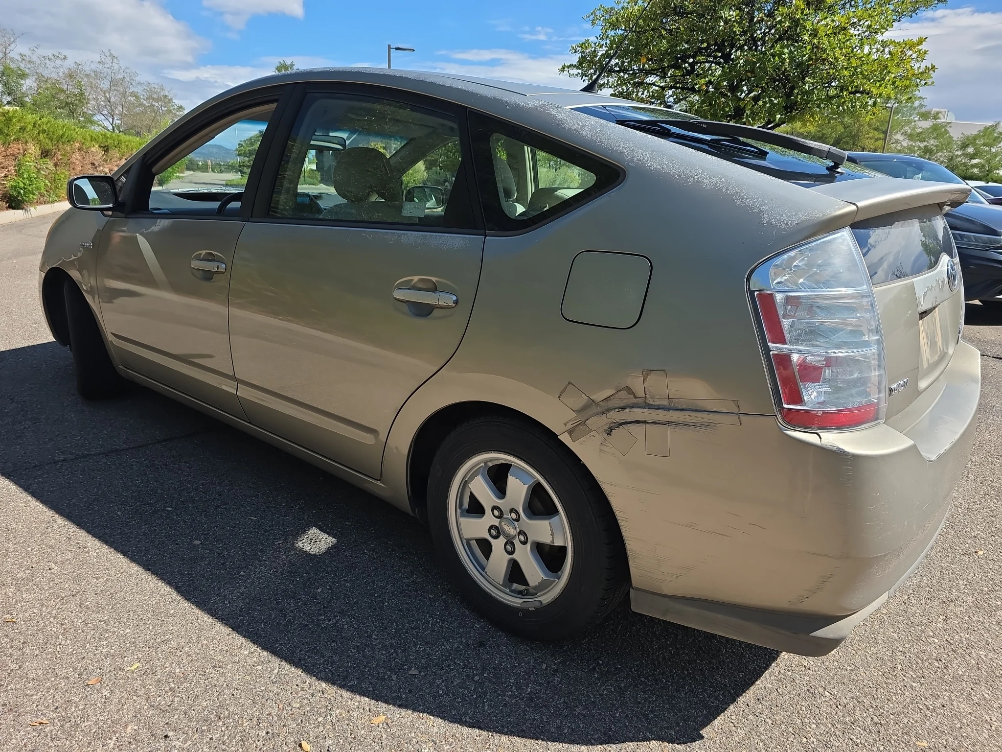 Used 2008 Silver Pine Mica Toyota  image 4