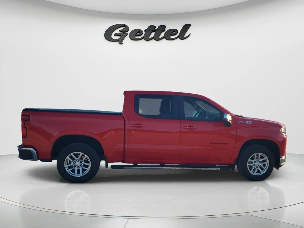Used 2021 RED HOT Chevrolet LT image 4