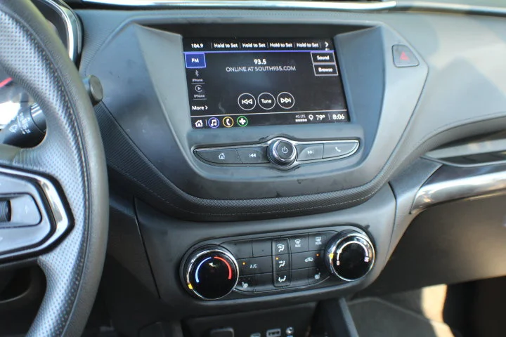 Used 2021 MOSAIC BLACK METALLIC Chevrolet LT image 10