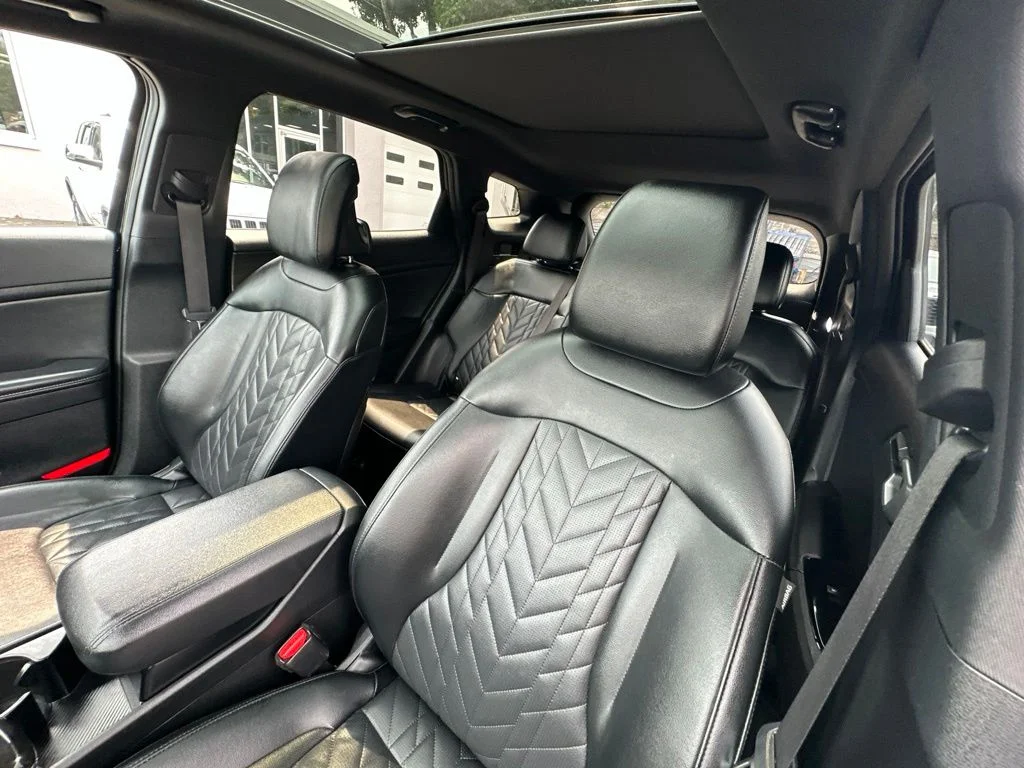 Used 2023 Black Kia X-Line image 10