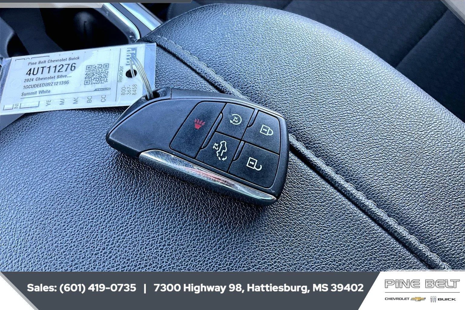 Used 2024 Summit White Chevrolet RST image 10