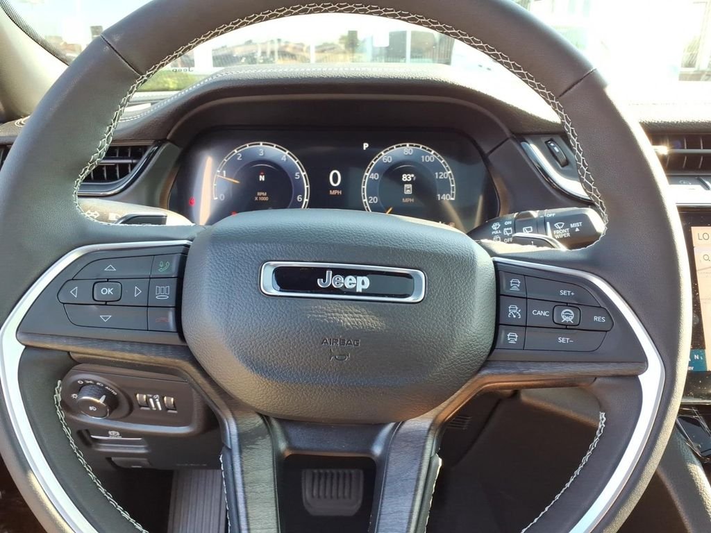 New 2026 Fathom Blue Pearl-Coat Exterior Paint Jeep Limited image 19