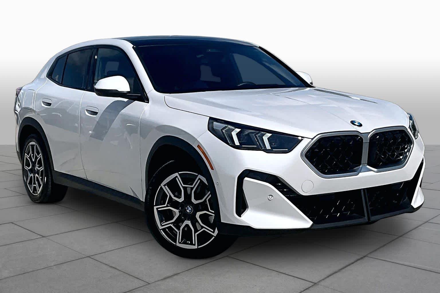 Used 2026 Mineral White Metallic BMW xDrive28i image 2