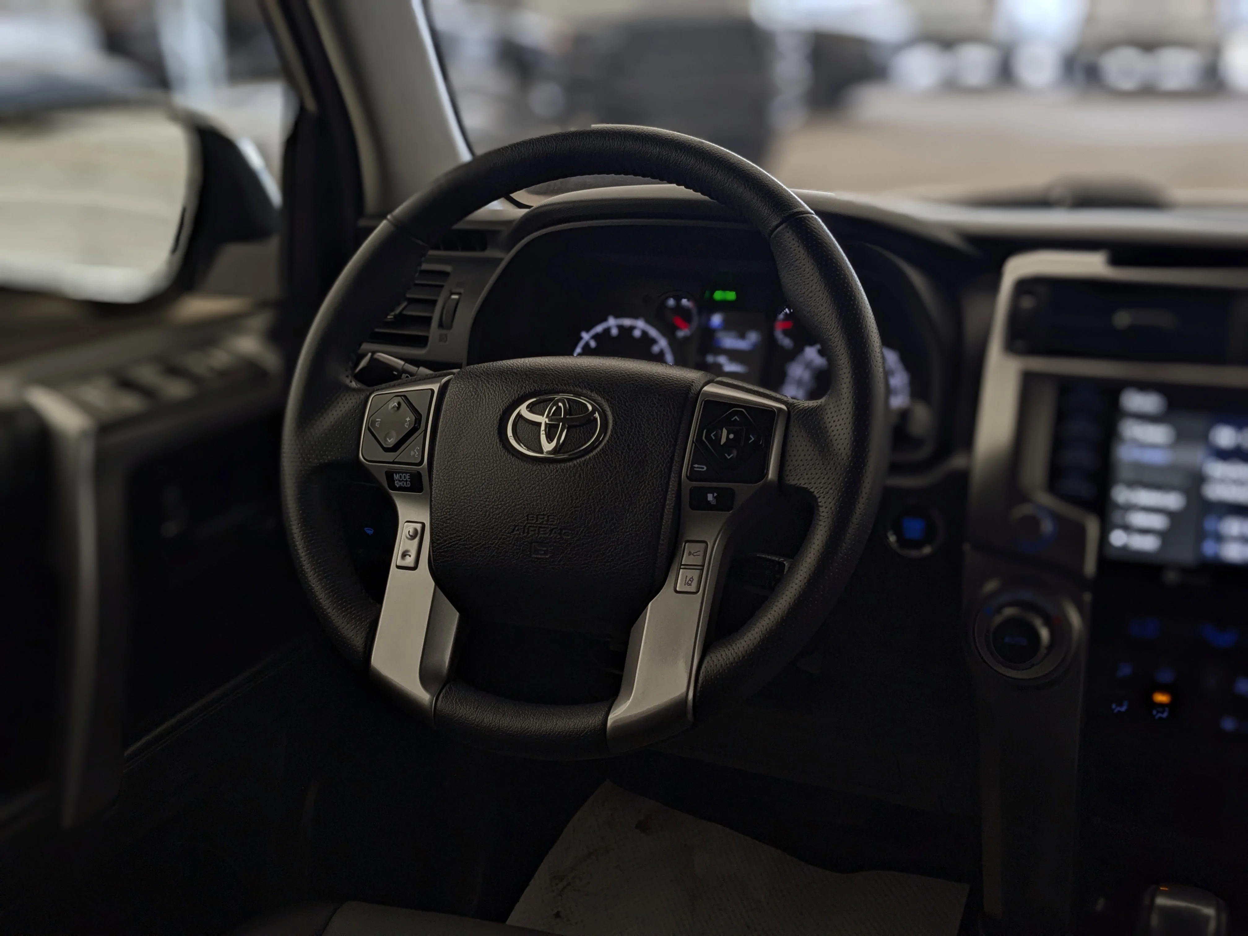 Used 2020 Silver Toyota 4DR 4WD - Leather - Sunroof - Back Up Cam - image 16
