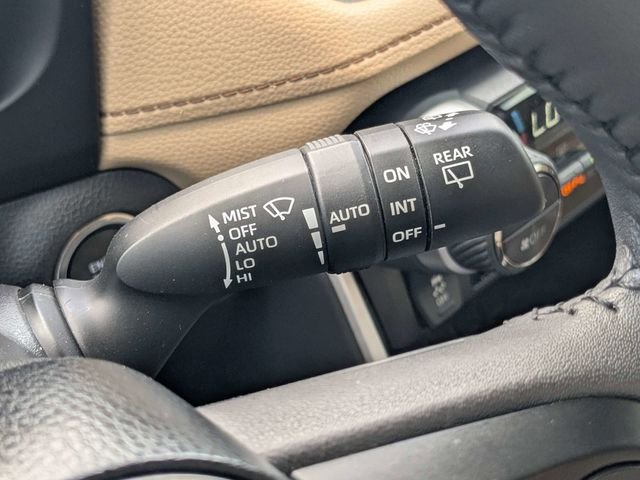 Used 2025 Beige Toyota XLE Premium image 27