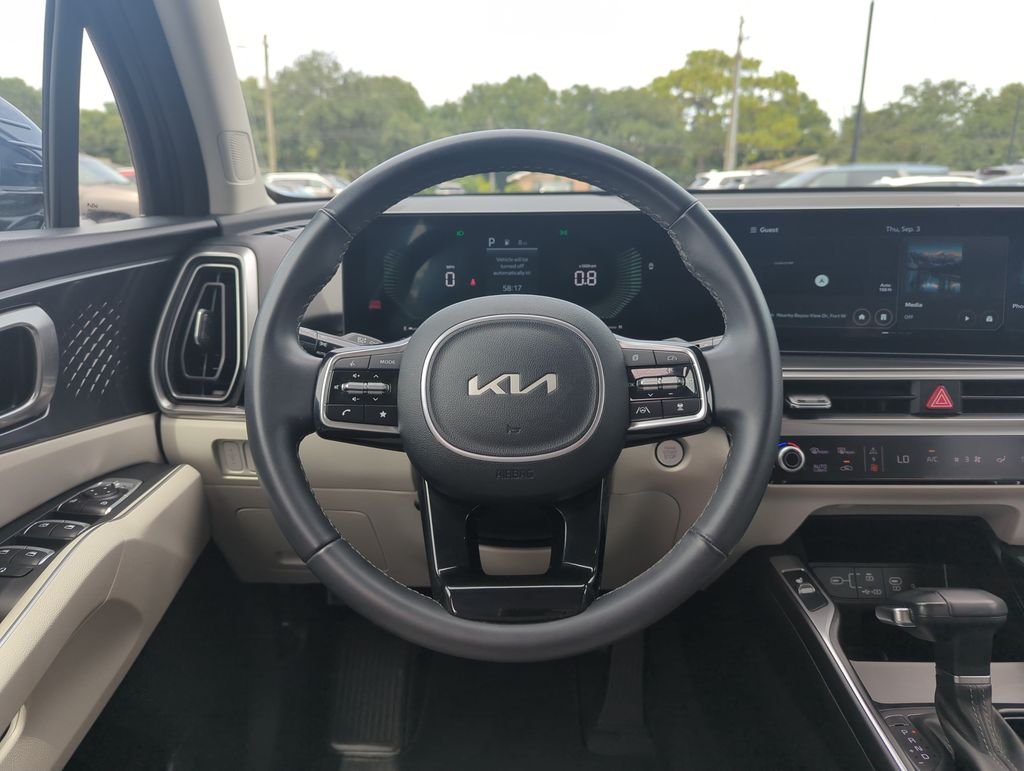 Used 2025 Black Kia S image 17