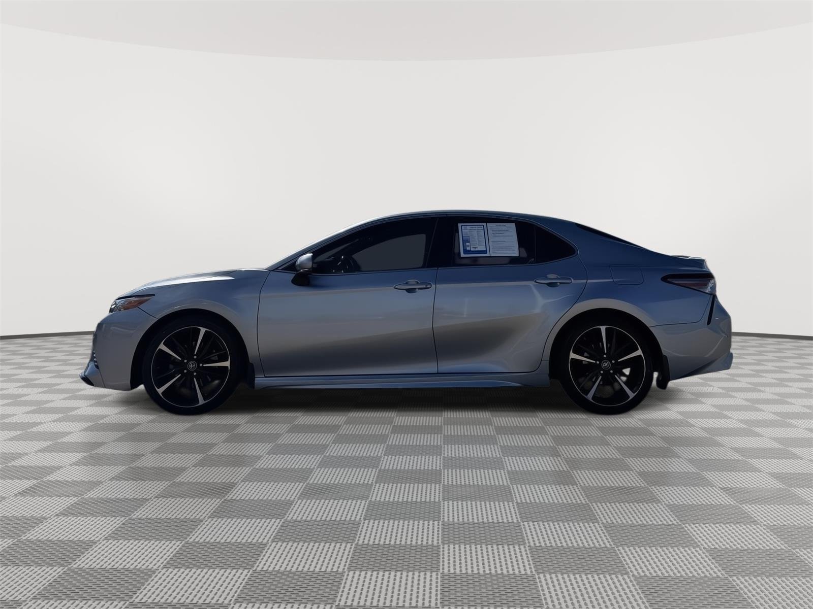 Used 2018 Celestial Silver Metallic Toyota XSE image 4