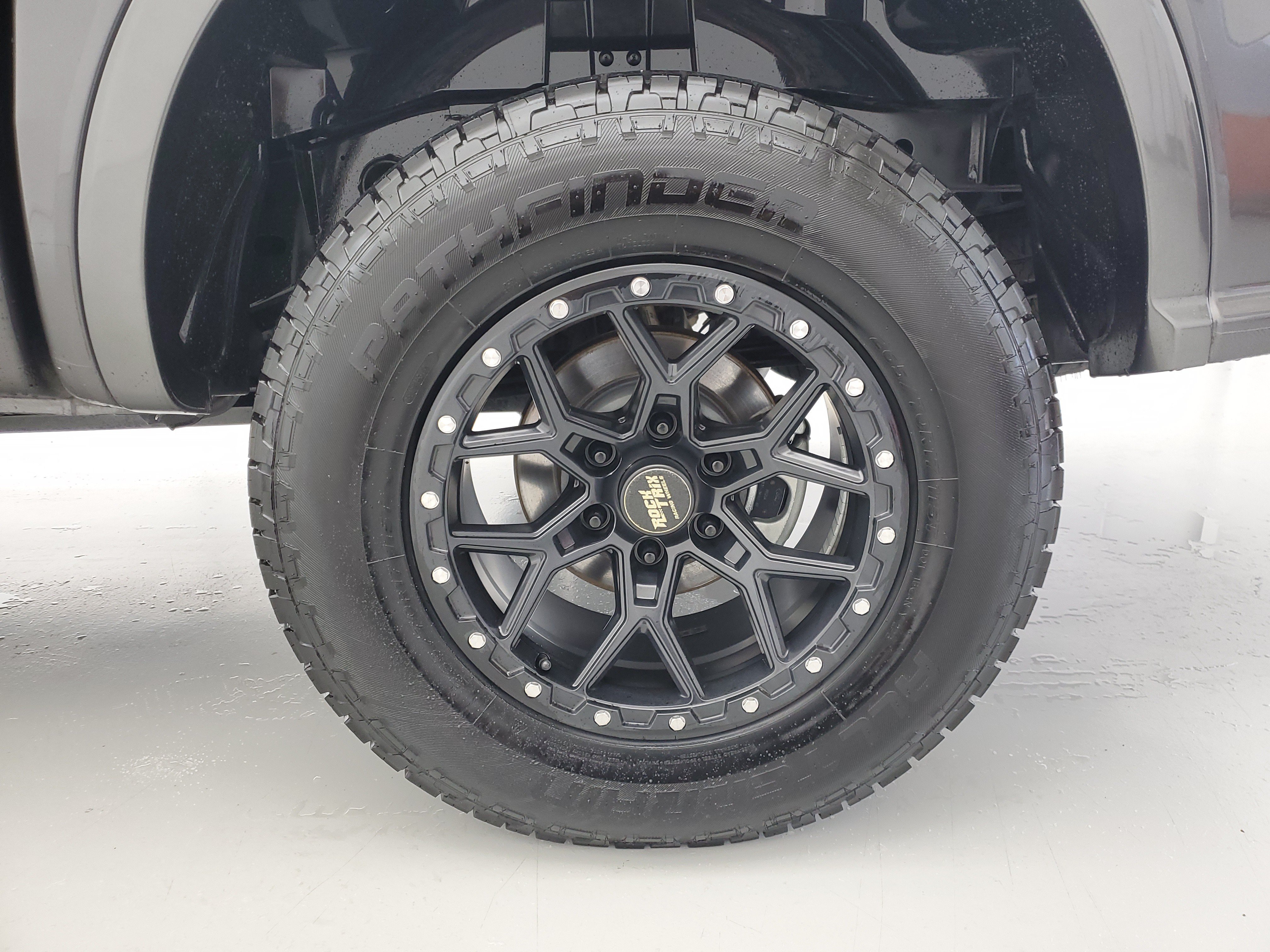 Used 2020 Magnetic Metallic Ford XLT image 10