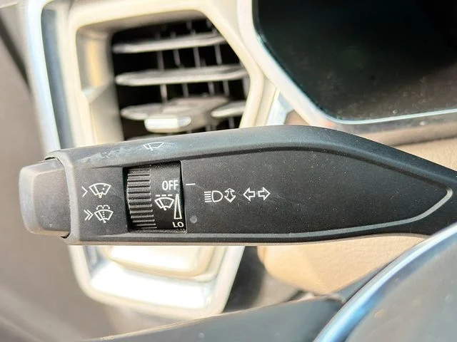 Used 2023 White GMC Denali image 36