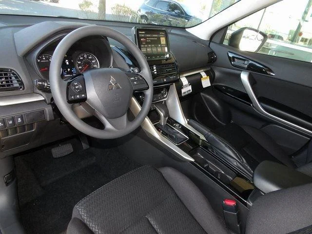 2026 Mitsubishi Eclipse Cross LE - Photo 12