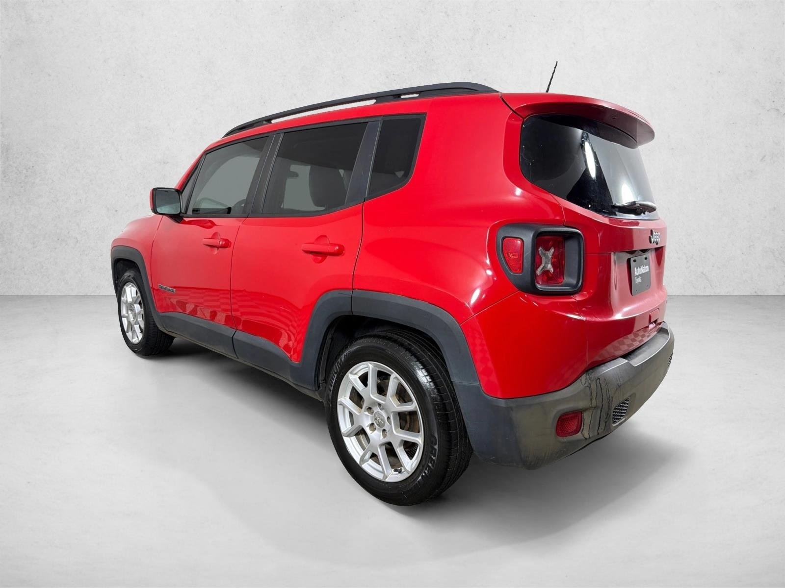 Used 2020 Colorado Red Clearcoat Jeep Latitude image 5