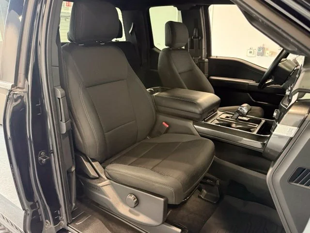 Used 2021 Black Ford XLT image 29