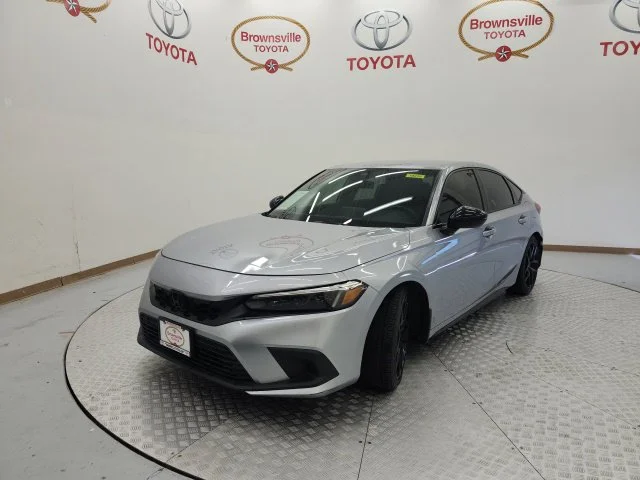 Used 2024  Honda Sport image 2