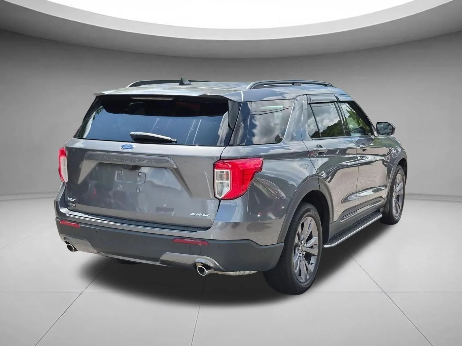Used 2024 Carbonized Gray Metallic Ford XLT image 5