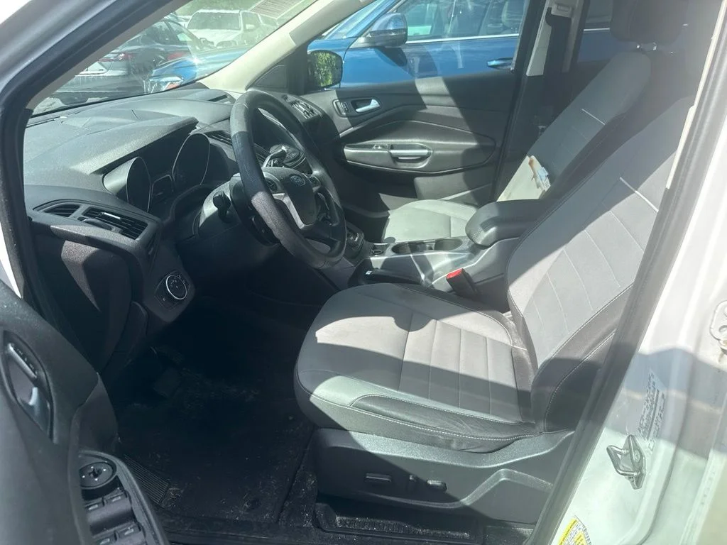 Used 2015 White Ford SE image 4