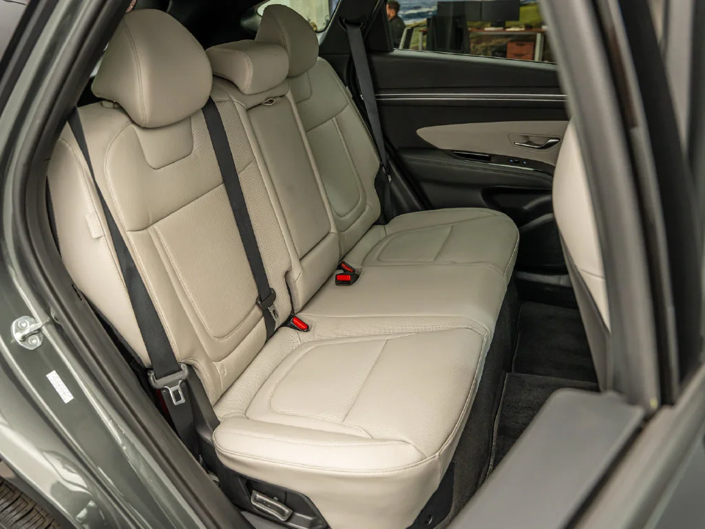 Used 2024 Amazon Gray Hyundai Limited image 46