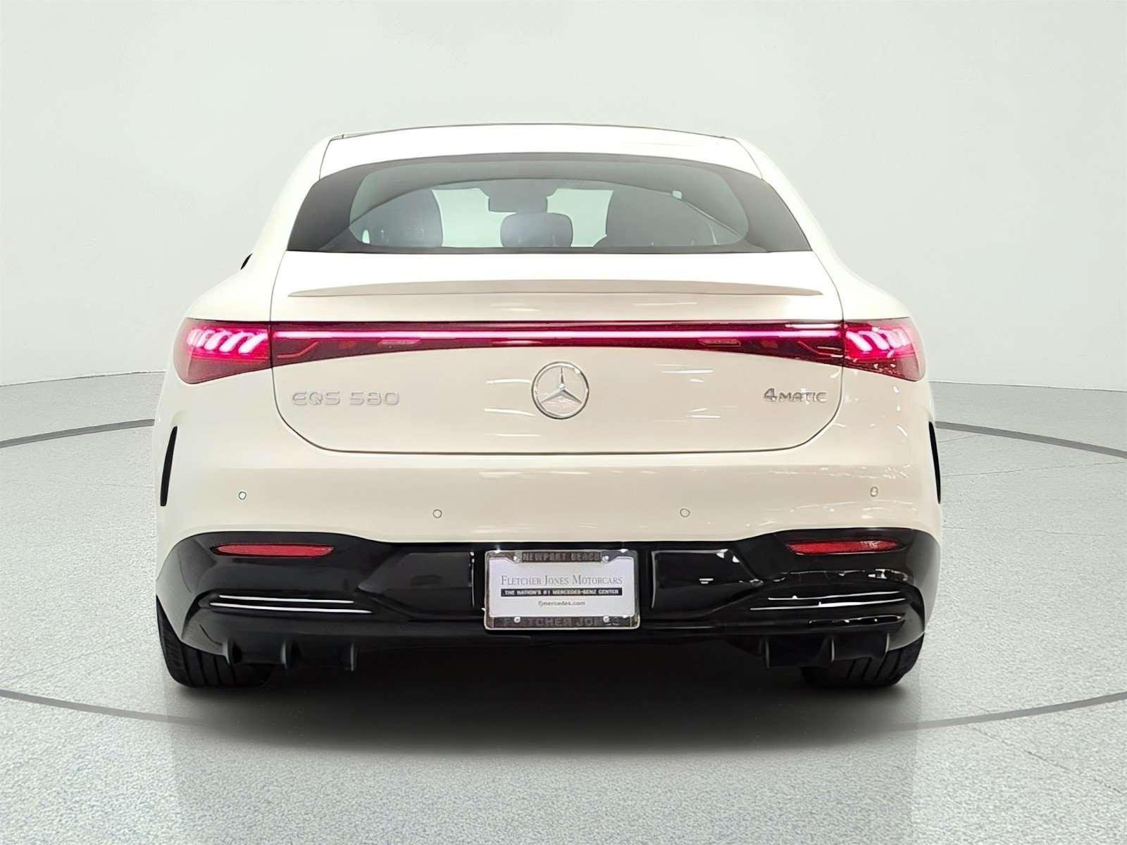 Used 2022 MANUFAKTUR Diamond White Mercedes-Benz EQS 580 4MATIC® Sedan image 6