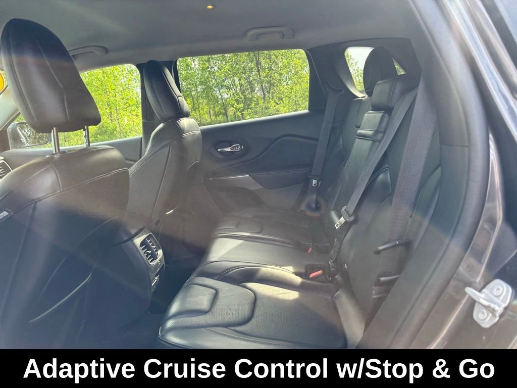 Used 2019 Gray Jeep Limited image 11